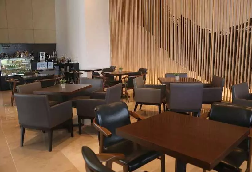 Hotel Embledon