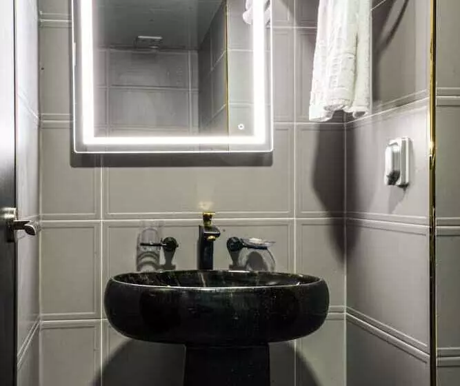 Hotel Embledon