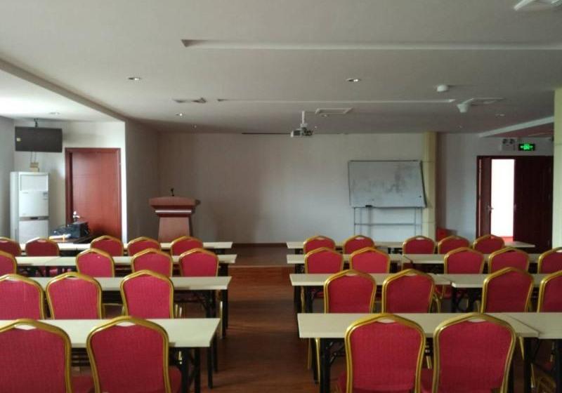 Hotel Greentree Inn Guangdong Shenzhen Baoan Xixiang Pingzhou Metro Station Business