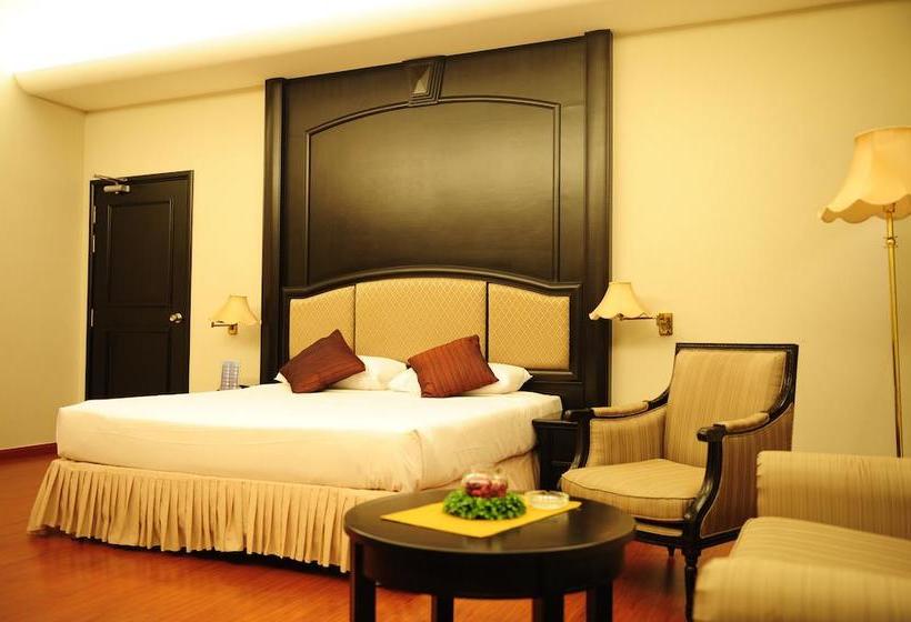 فندق Ponderosa Golf & Country Resort