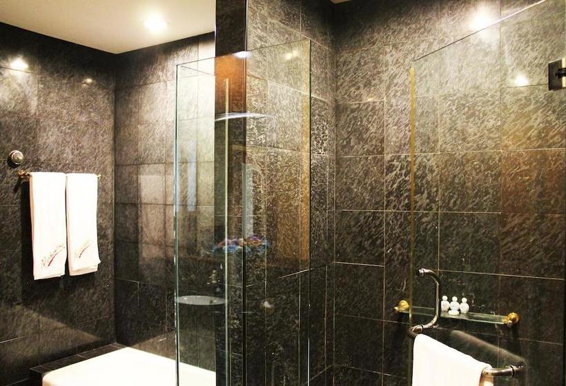 فندق Ponderosa Golf & Country Resort