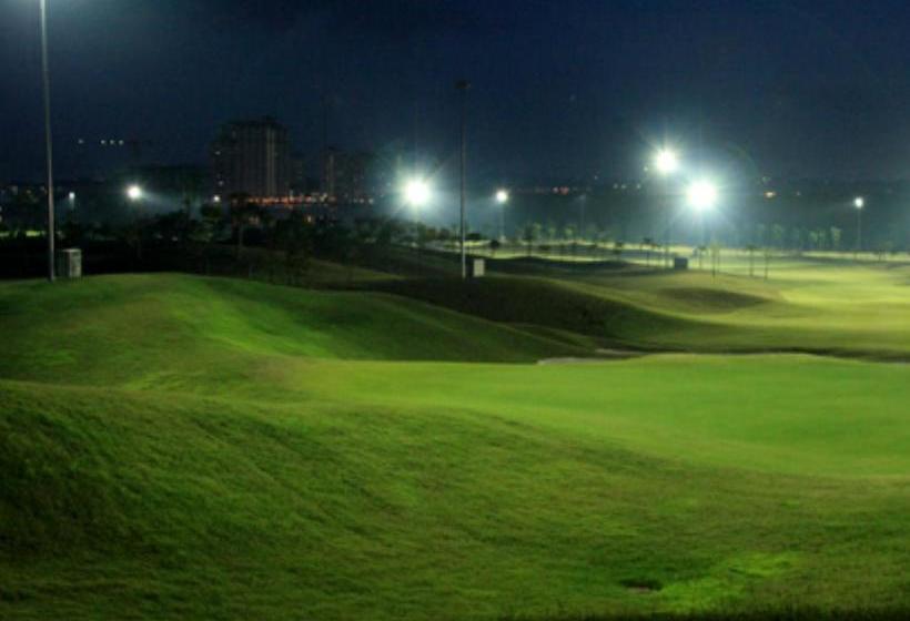 فندق Ponderosa Golf & Country Resort