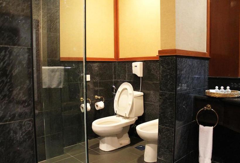 فندق Ponderosa Golf & Country Resort