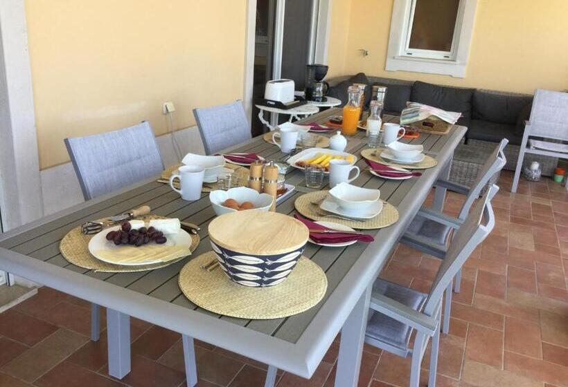 تختخواب و صبحانه Casa Da Colina