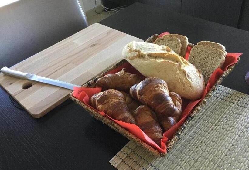 تختخواب و صبحانه Casa Da Colina