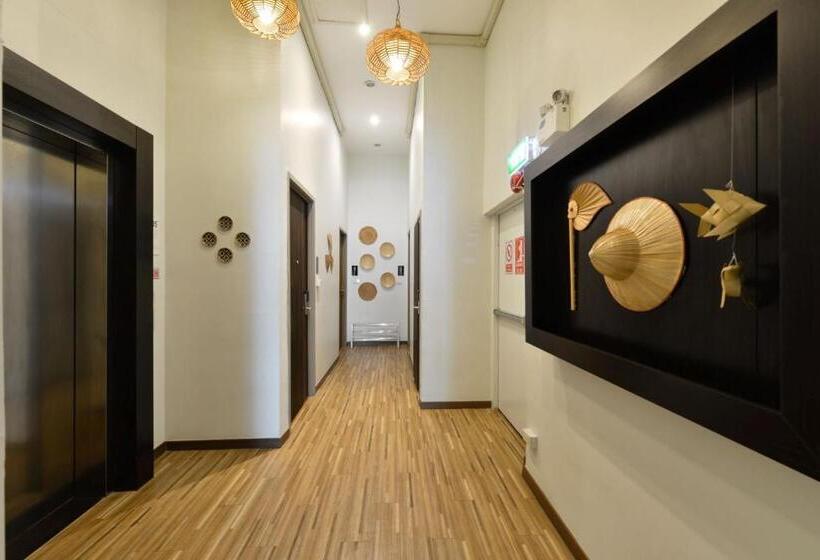 Bedever Boutique Bangkok Hotel   Bts Phra Khanong