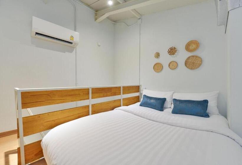 Bedever Boutique Bangkok Hotel   Bts Phra Khanong