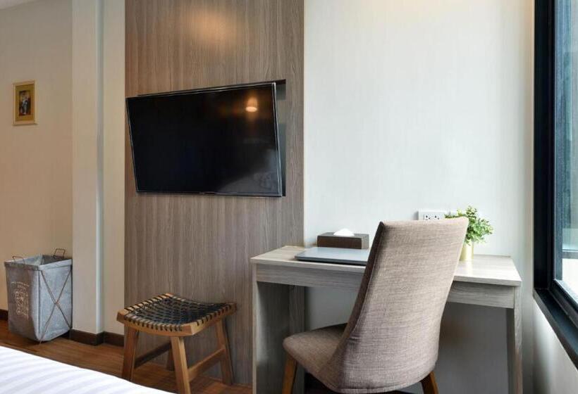 Bedever Boutique Bangkok Hotel   Bts Phra Khanong