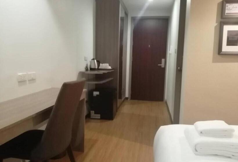 Bedever Boutique Bangkok Hotel   Bts Phra Khanong