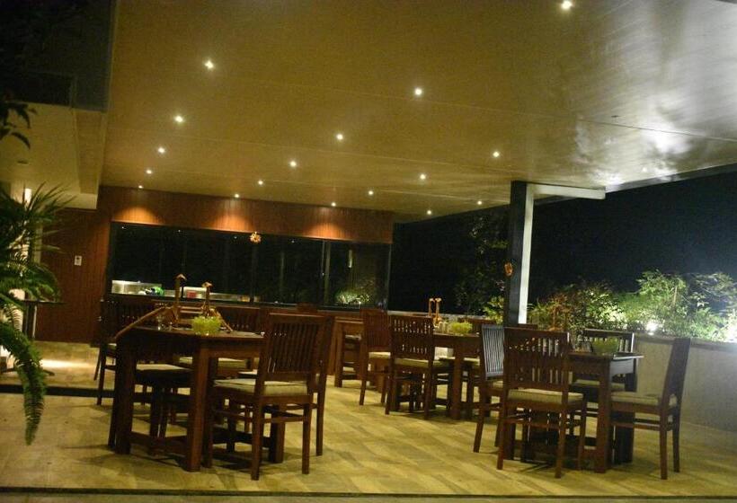 בית מלון כפרי Lotus Lake Residence