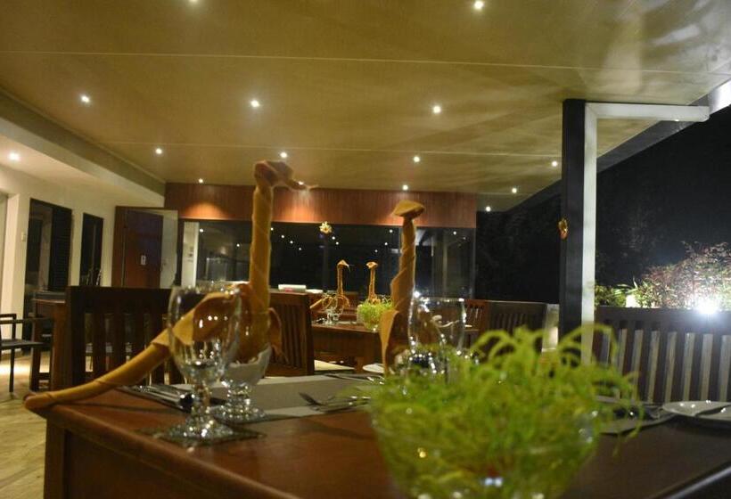 בית מלון כפרי Lotus Lake Residence