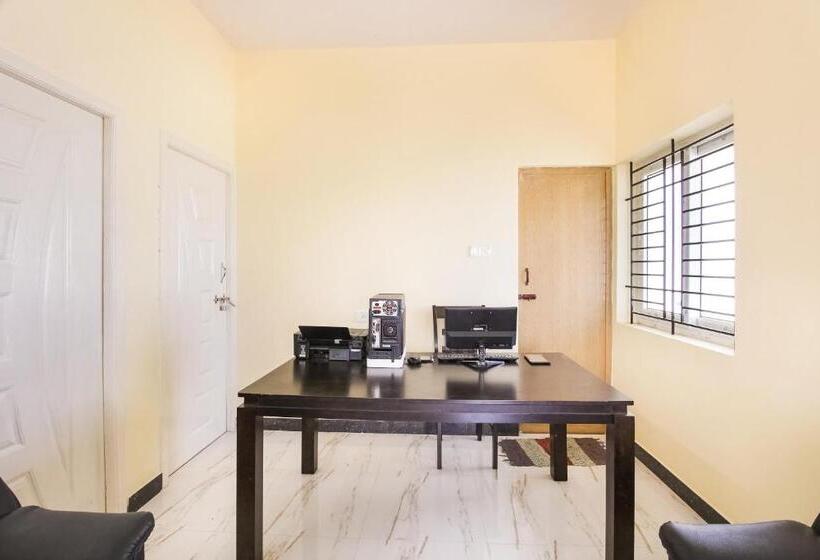 Hotel Oyo Av Residency