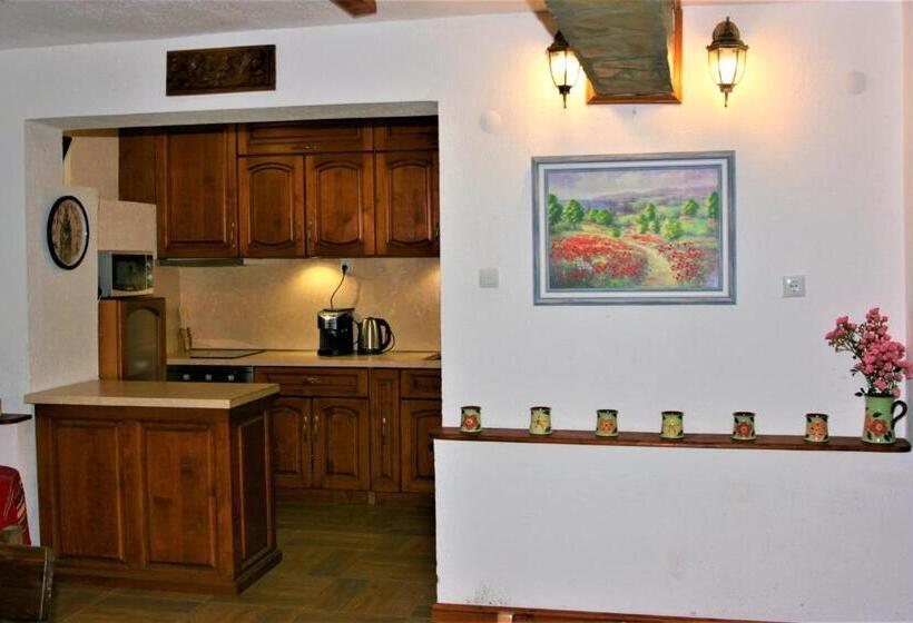 Пансион къща речен шепот