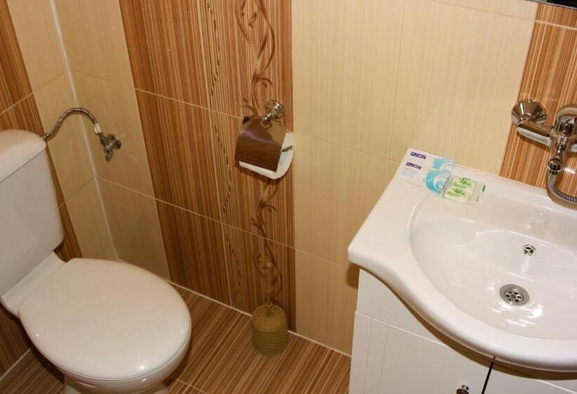 Пансион къща речен шепот