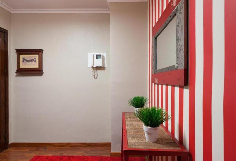 펜션 Zafiro Suites