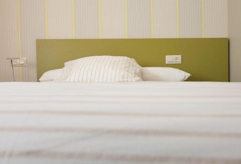 펜션 Zafiro Suites