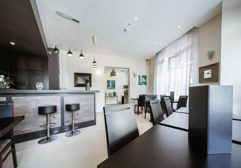 Hotel Le Petit Bellon
