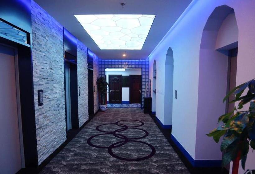 Time Traveller Hotel   Near The Grass Skyline, Dajingmen, Zhangjiakoubu, 20 Minutes Away From Zhangj