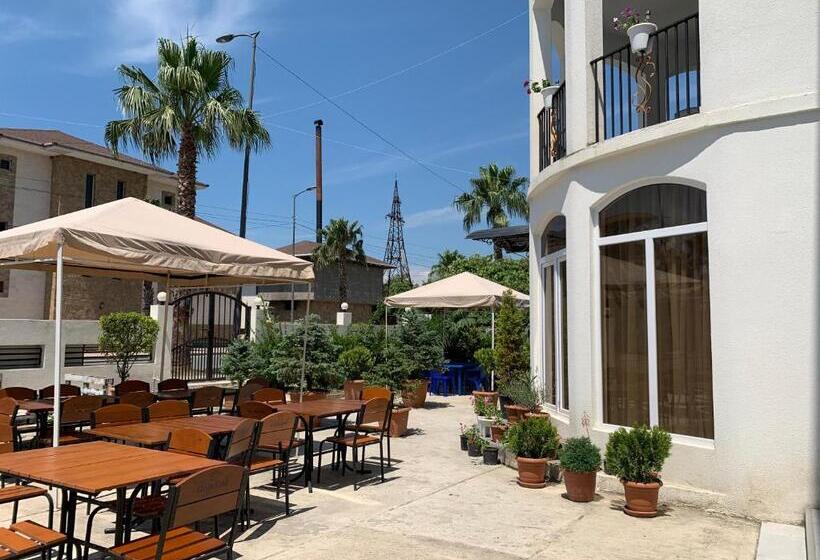 پانسیون White House Anaklia