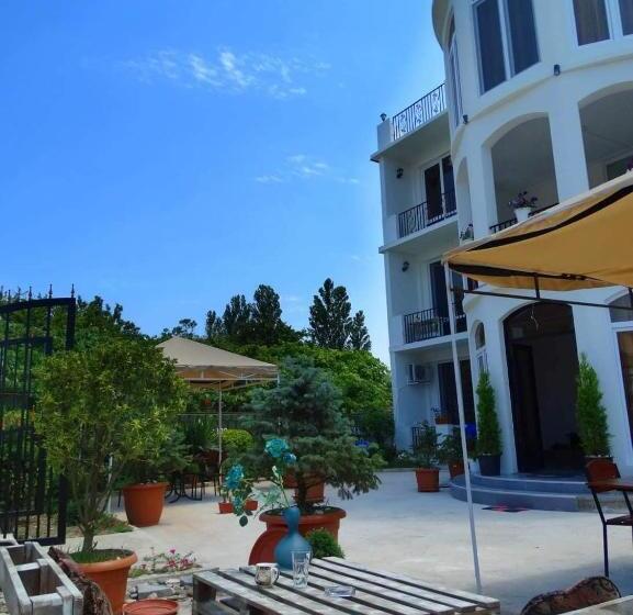 پانسیون White House Anaklia