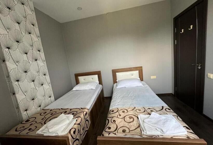 پانسیون White House Anaklia