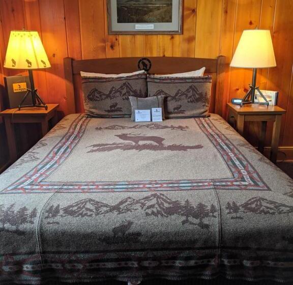 Resort Loge Glacier National Park