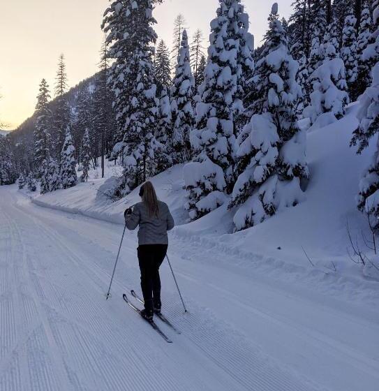 Resort Loge Glacier National Park