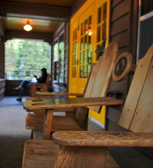 Resort Loge Glacier National Park