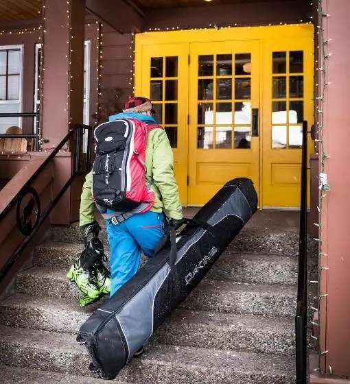 Lomakeskus Loge Glacier National Park