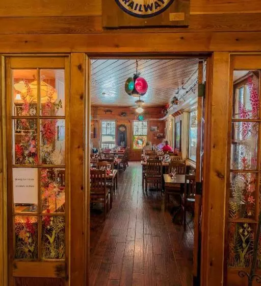 Lomakeskus Loge Glacier National Park