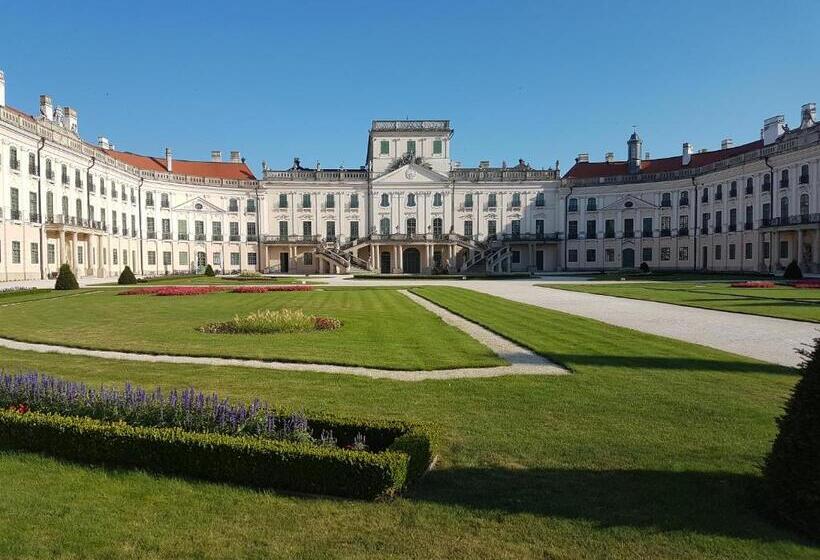 Отель Ingrid Panzió