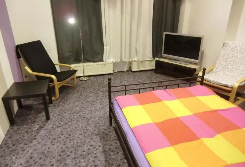 پانسیون Cityflair Berlin Apartments & Rooms