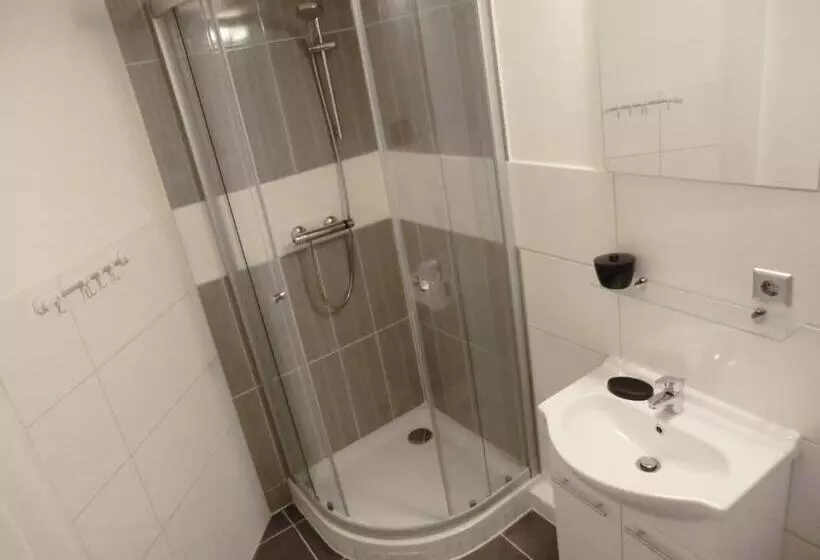 پانسیون Cityflair Berlin Apartments & Rooms