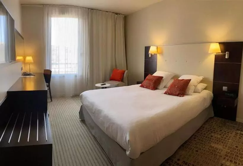 ホテル Mercure Aix En Provence La Duranne Gare Tgv