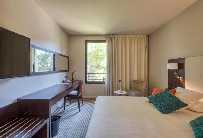 هتل Mercure Aix En Provence La Duranne Gare Tgv