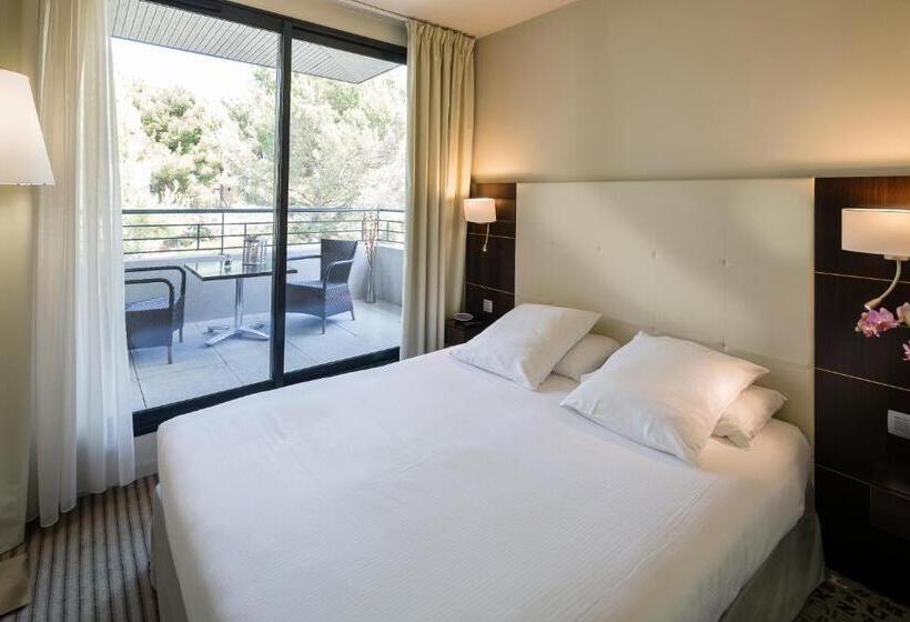 هتل Mercure Aix En Provence La Duranne Gare Tgv