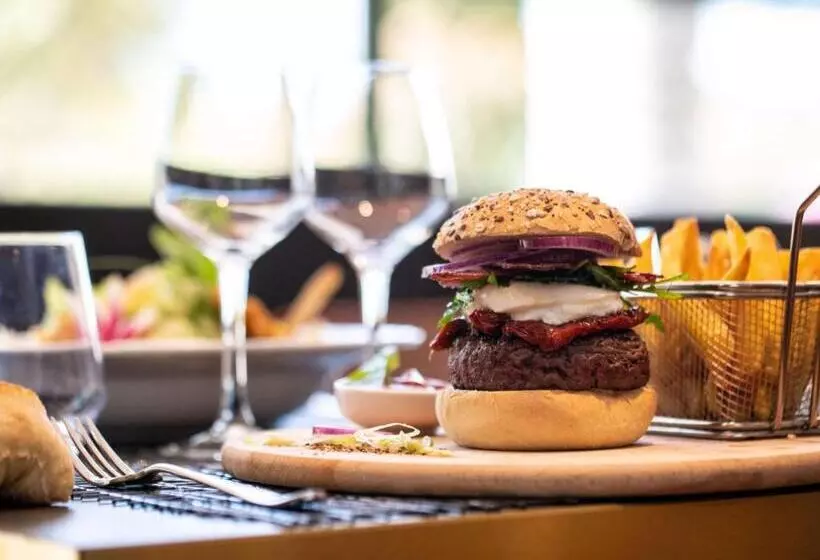 ホテル Mercure Aix En Provence La Duranne Gare Tgv