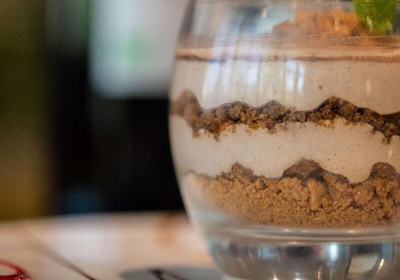 هتل Mercure Aix En Provence La Duranne Gare Tgv