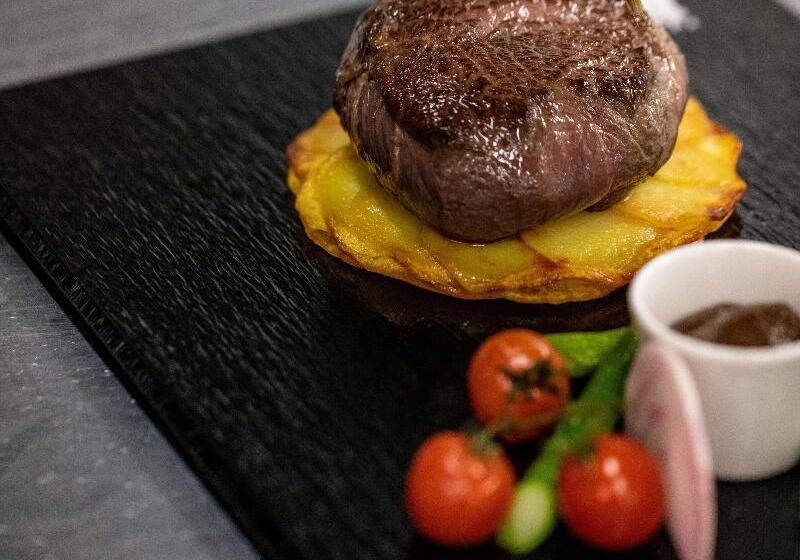 هتل Mercure Aix En Provence La Duranne Gare Tgv