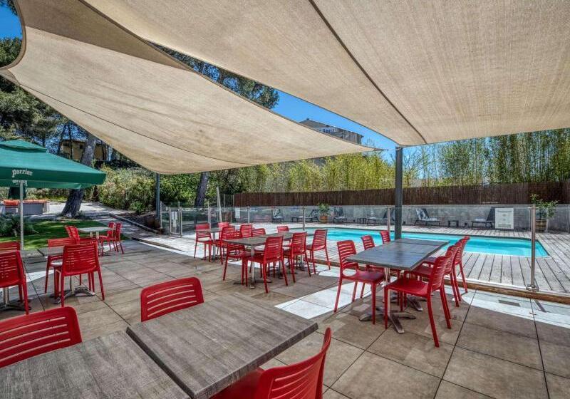 هتل Mercure Aix En Provence La Duranne Gare Tgv