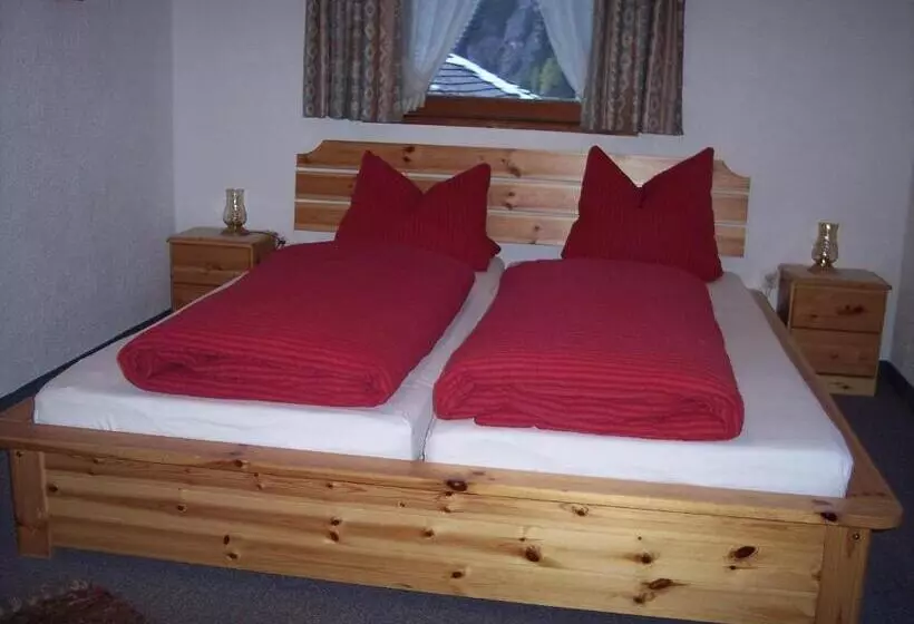 ペンション Gästehaus Bruggerhof