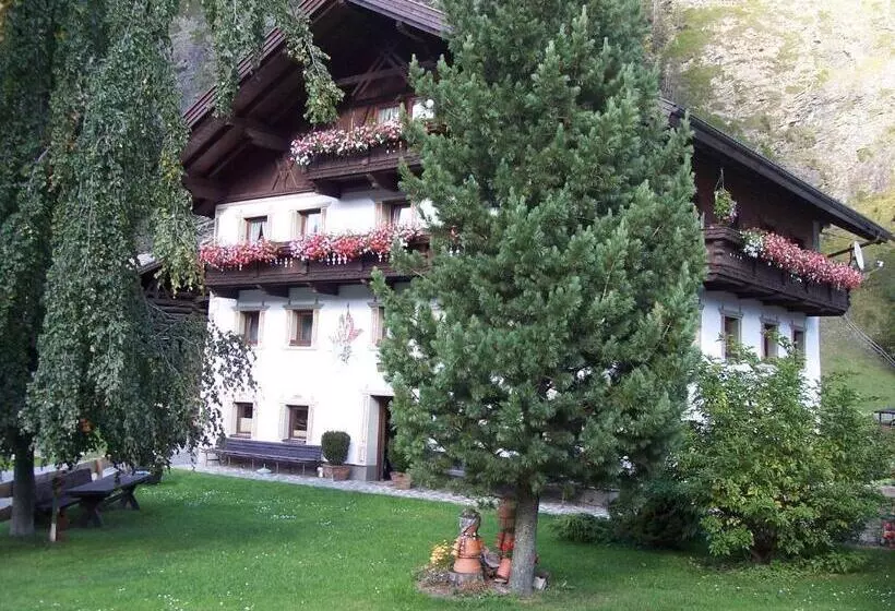 ペンション Gästehaus Bruggerhof