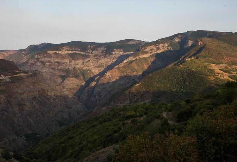 تختخواب و صبحانه Armen's Guest House