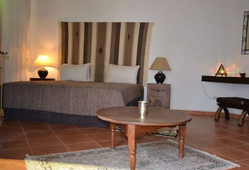 تختخواب و صبحانه Dar Chouette  Adults Only