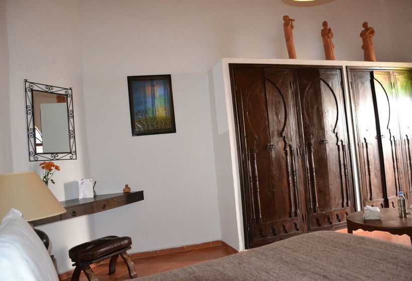 تختخواب و صبحانه Dar Chouette  Adults Only