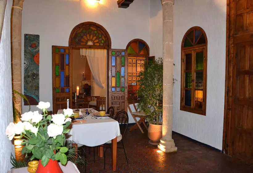 تختخواب و صبحانه Dar Chouette  Adults Only