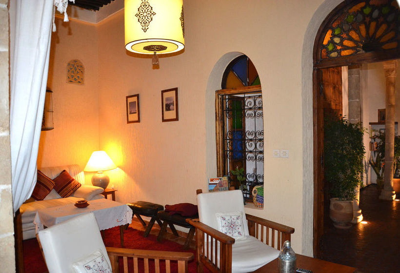 تختخواب و صبحانه Dar Chouette  Adults Only