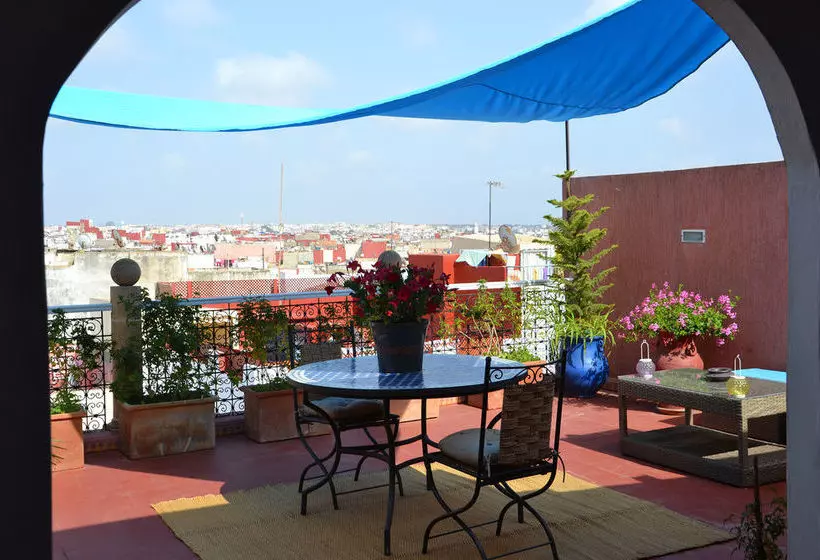 تختخواب و صبحانه Dar Chouette  Adults Only