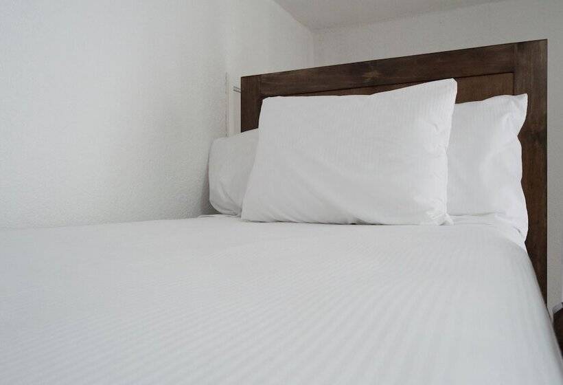 تختخواب و صبحانه In & Out