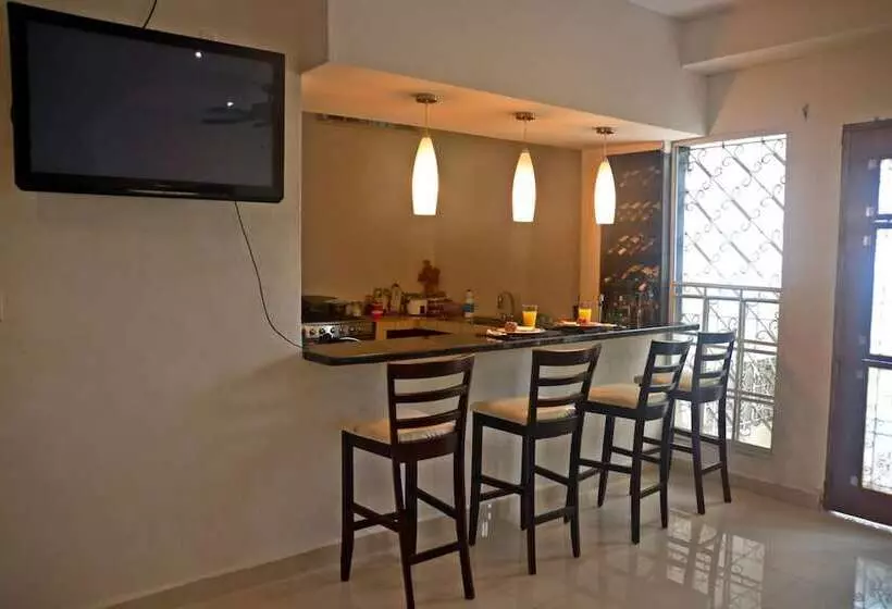 تختخواب و صبحانه Hostal Santa Martha